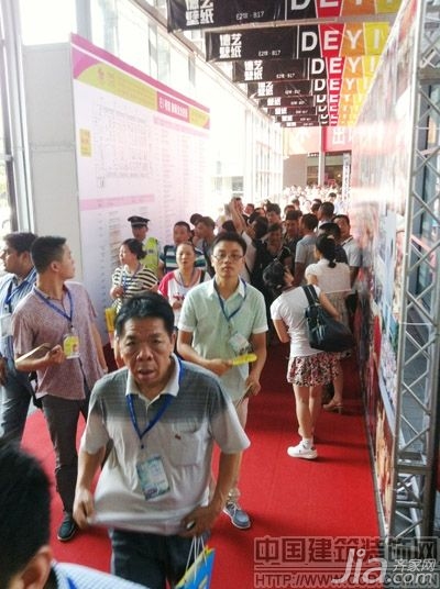 十六届中国墙纸布艺地毯暨家居软装饰展览会上海开幕