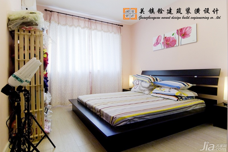 5-10万装修,富裕型装修,3万以下装修,3万-5万装修,经济型装修,60平米装修,新房装修,简约风格,二居室装修,卧室,简洁,床,床头柜,窗帘,灯具,卧室背景墙