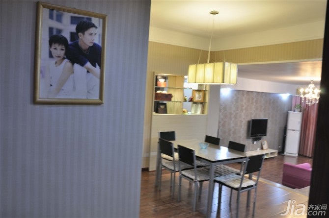 四房装修,经济型装修,餐桌,灯具,餐厅
