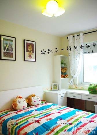 四房装修,新古典风格,三口之家,老房翻新,90平米装修,5-10万装修,富裕型装修,儿童房,可爱,床,窗帘,灯具,书桌,卧室背景墙