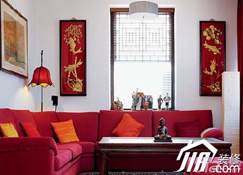 跃层装修,120平米装修,10-15万装修,中式风格,客厅,沙发,茶几,装饰画,红色,舒适