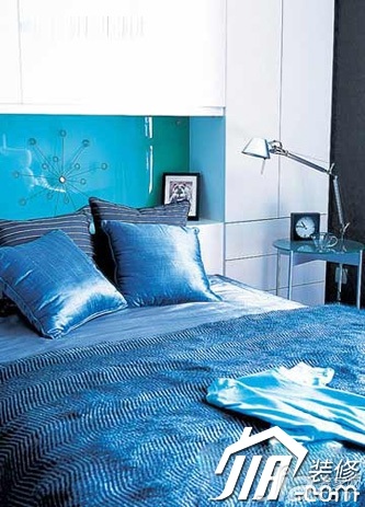 100平米装修,公寓装修,地中海风格,富裕型装修,卧室,蓝色,乐活,床,灯具