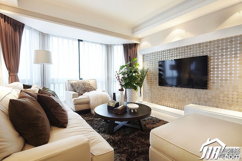 公寓装修,80平米装修,富裕型装修,简约风格,客厅,简洁,舒适,沙发,茶几,窗帘,灯具,电视背景墙