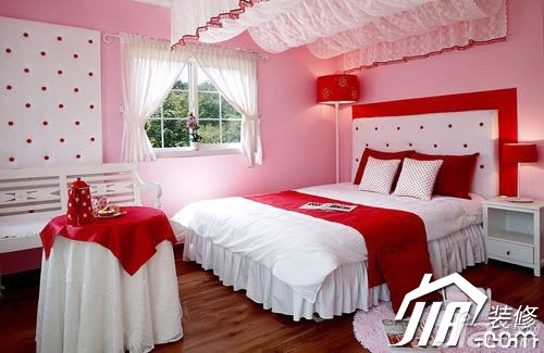 混搭风格,经济型装修,5-10万装修,90平米装修,公寓装修,卧室,红色,可爱,床,床头柜,窗帘,卧室背景墙