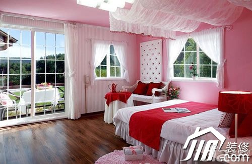 混搭风格,经济型装修,5-10万装修,90平米装修,公寓装修,卧室,红色,可爱,床,窗帘,灯具,沙发,卧室背景墙