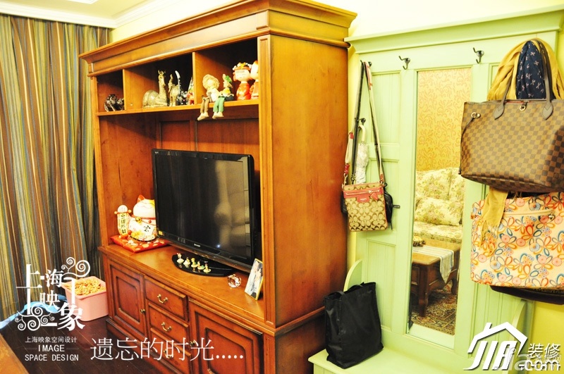 温馨,暖色调装修,田园风格,富裕型装修,一居室装修,电视柜,穿衣镜