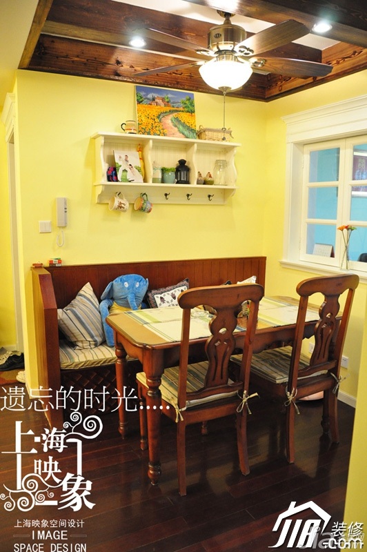 温馨,暖色调装修,田园风格,富裕型装修,一居室装修,餐厅,餐桌,灯具,艺术，横梁