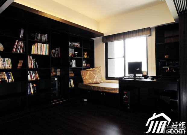公寓装修,90平米装修,经济型装修,5-10万装修,混搭风格,书房,黑色,大气,窗帘,灯具,书架,书桌