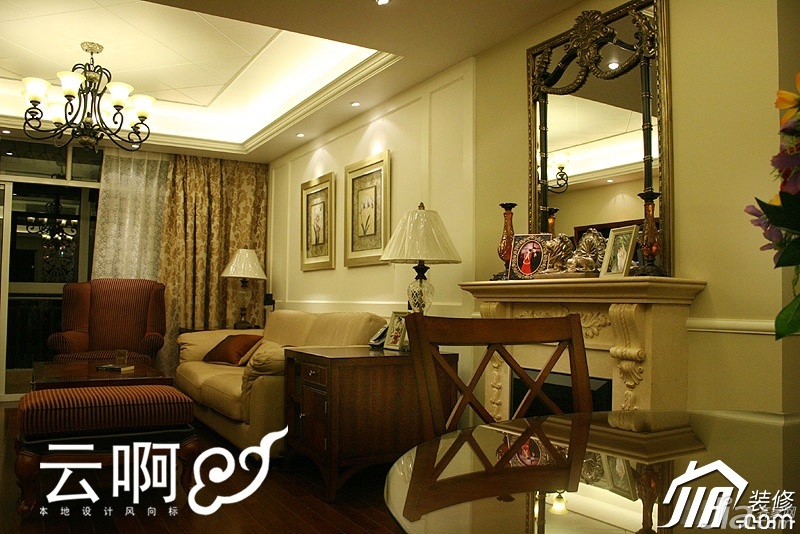 公寓装修,130平米装修,富裕型装修,混搭风格,东南亚风格,客厅,暖色调,沙发,窗帘,灯具,茶几,装饰画,背景墙
