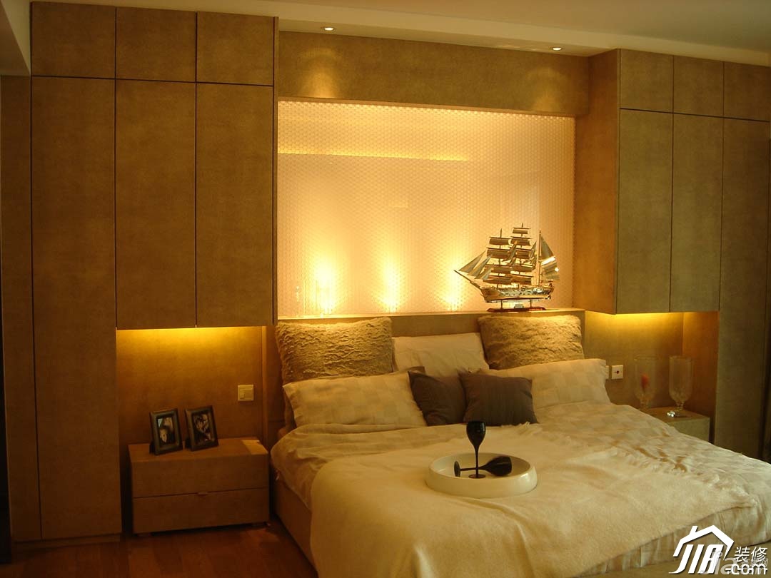 简欧风格,欧式风格,简约风格,富裕型装修,公寓装修,卧室,床,床头柜,舒适