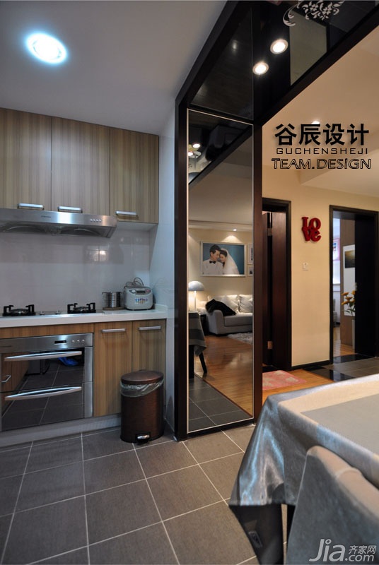 温馨,暖色调装修,公寓装修,富裕型装修,简约风格,隔断,餐厅,餐桌,厨房,橱柜