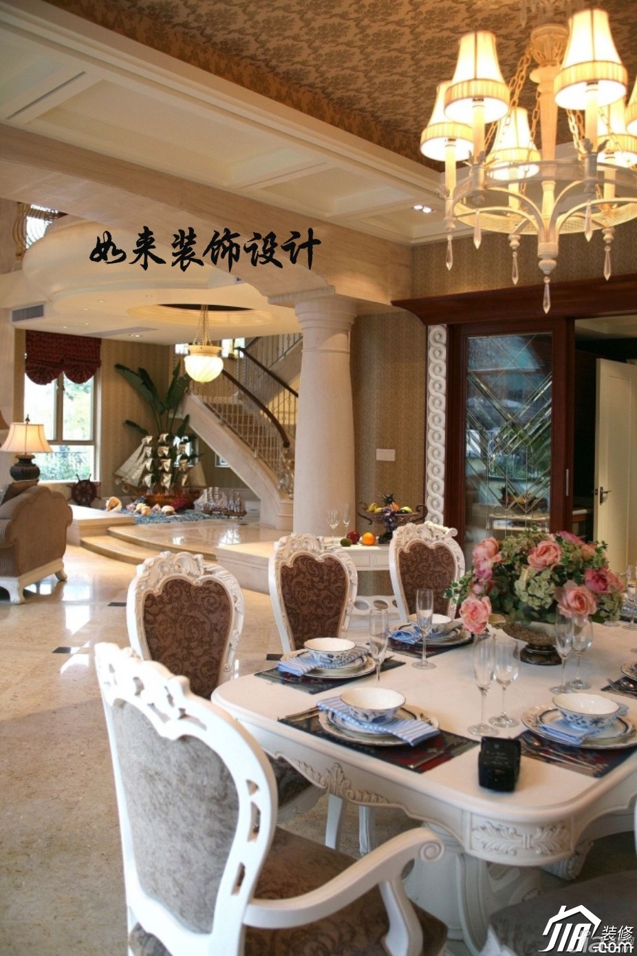 别墅装修,富裕型装修,美式风格,新古典风格,餐厅,灯具,餐桌
