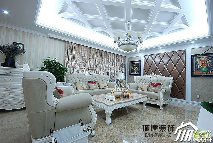 15-20万装修,欧式风格,三居室装修,客厅,沙发,茶几,沙发背景墙,灯具,城建装饰