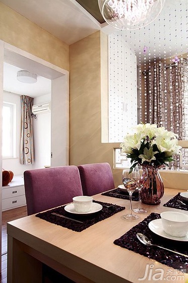 ,二居室装修,70平米装修,简约风格,餐桌,紫色