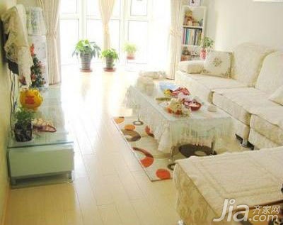 二居室装修,田园风格,新房装修,70平米装修,5-10万装修,富裕型装修,客厅,浪漫,沙发,茶几,窗帘,电视背景墙