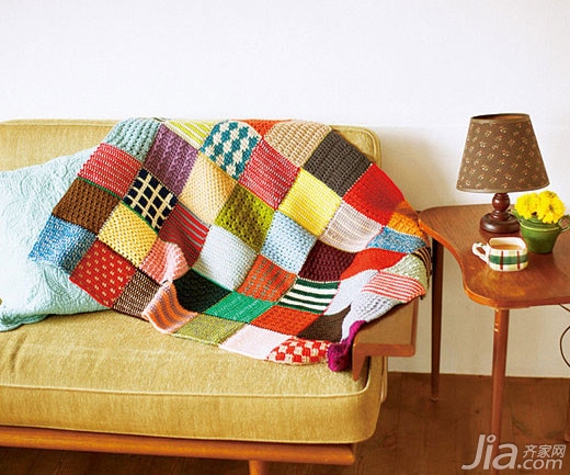 给你的客厅沙发换张“脸”   缤纷多样的沙发巾