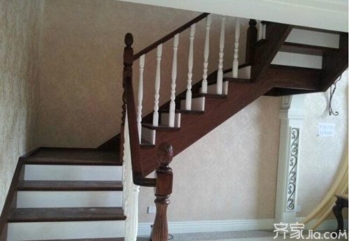 阁楼楼梯怎么做 家用阁楼楼梯如何选择及阁楼楼梯设计