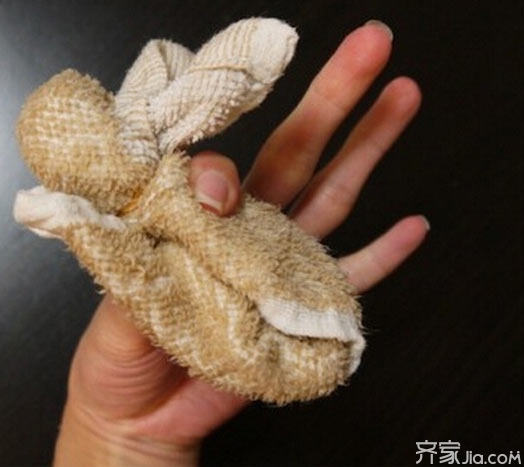 毛巾叠动物手工折叠可爱的毛巾小兔子
