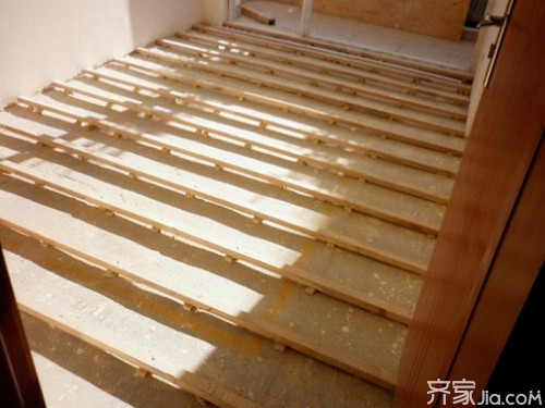 实木地板龙骨铺设安装方法  实木地板龙骨标准尺寸与数量