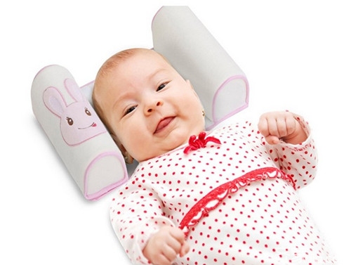新生儿用什么枕头好 警示:新生儿枕枕头,不利于