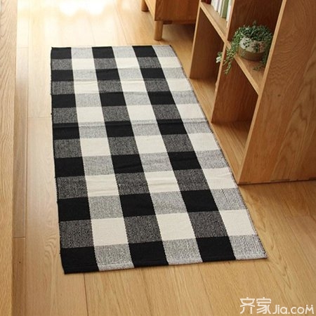 给你温暖的呵护  8个小清新床边地毯