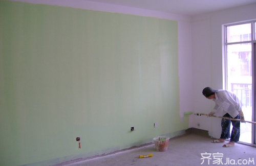 墙面用什么油漆好 刷墙面油漆的技巧