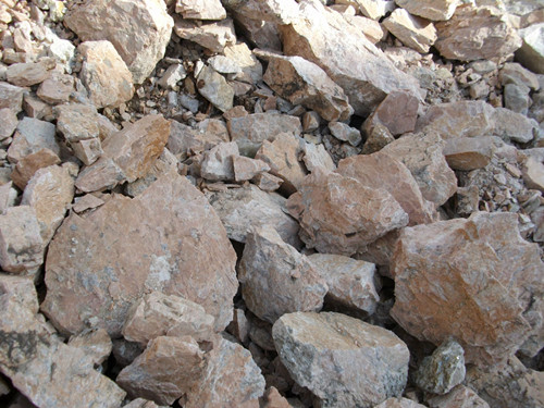 钾长石多少钱一吨 钾长石的用途有哪些