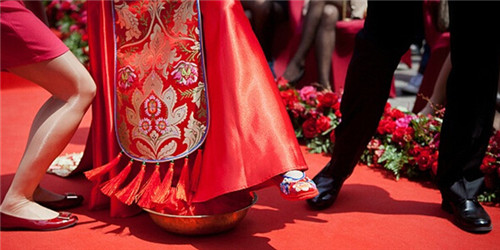 新中式婚礼主持词分享 新中式婚礼现场布置要