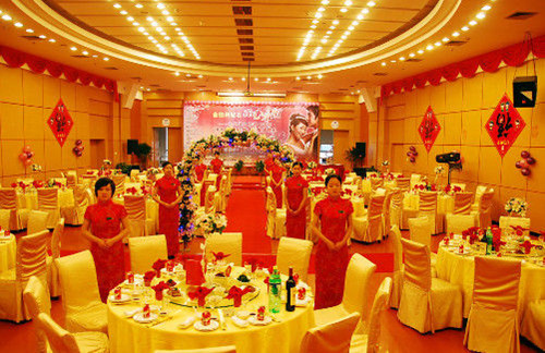 上海婚礼会所排名 一般婚礼婚宴多少钱_婚宴筹