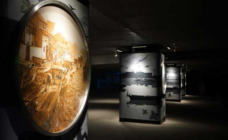 6-运河影像展中的以诺贝尔瓷砖为素材特别定制的壁画.jpg