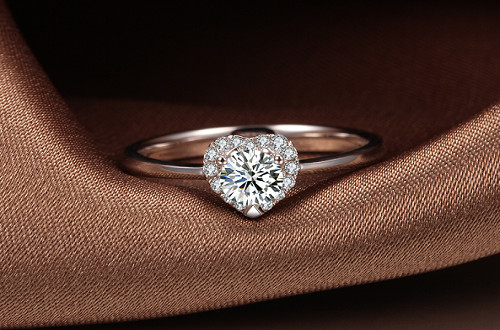 订婚戒指品牌有哪些 订婚戒指买多少钱的合适