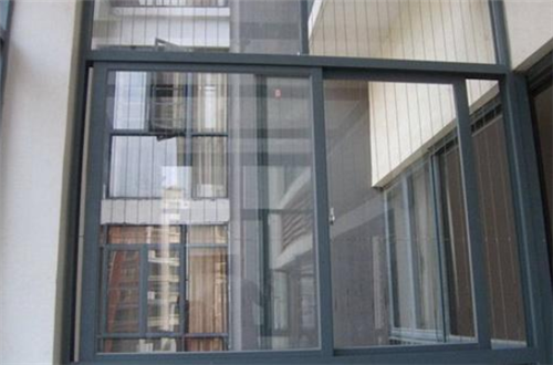 阳台窗户用什么材料好   常用的阳台窗材料有哪些