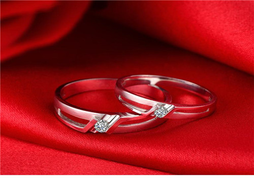 结婚戒指一定要对戒吗 结婚买戒指有什么讲究