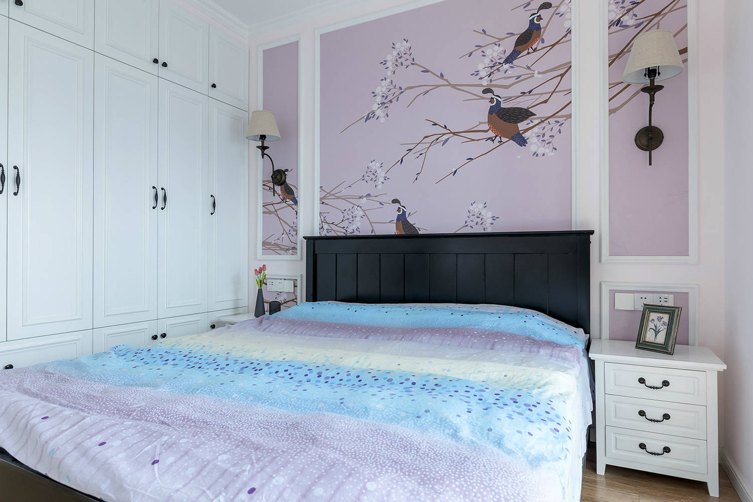 100平米装修,10-15万装修,三居室装修,美式风格,卧室背景墙,紫色,衣柜