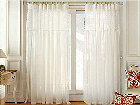 客厅窗帘什么颜色好 客厅窗帘颜色有风水禁忌吗