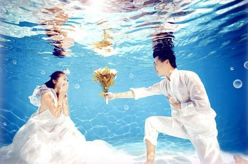 美人鱼婚纱摄影怎么拍 水下拍摄要注意什么