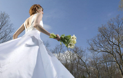 白色婚纱有什么寓意 国内婚纱品牌有哪些