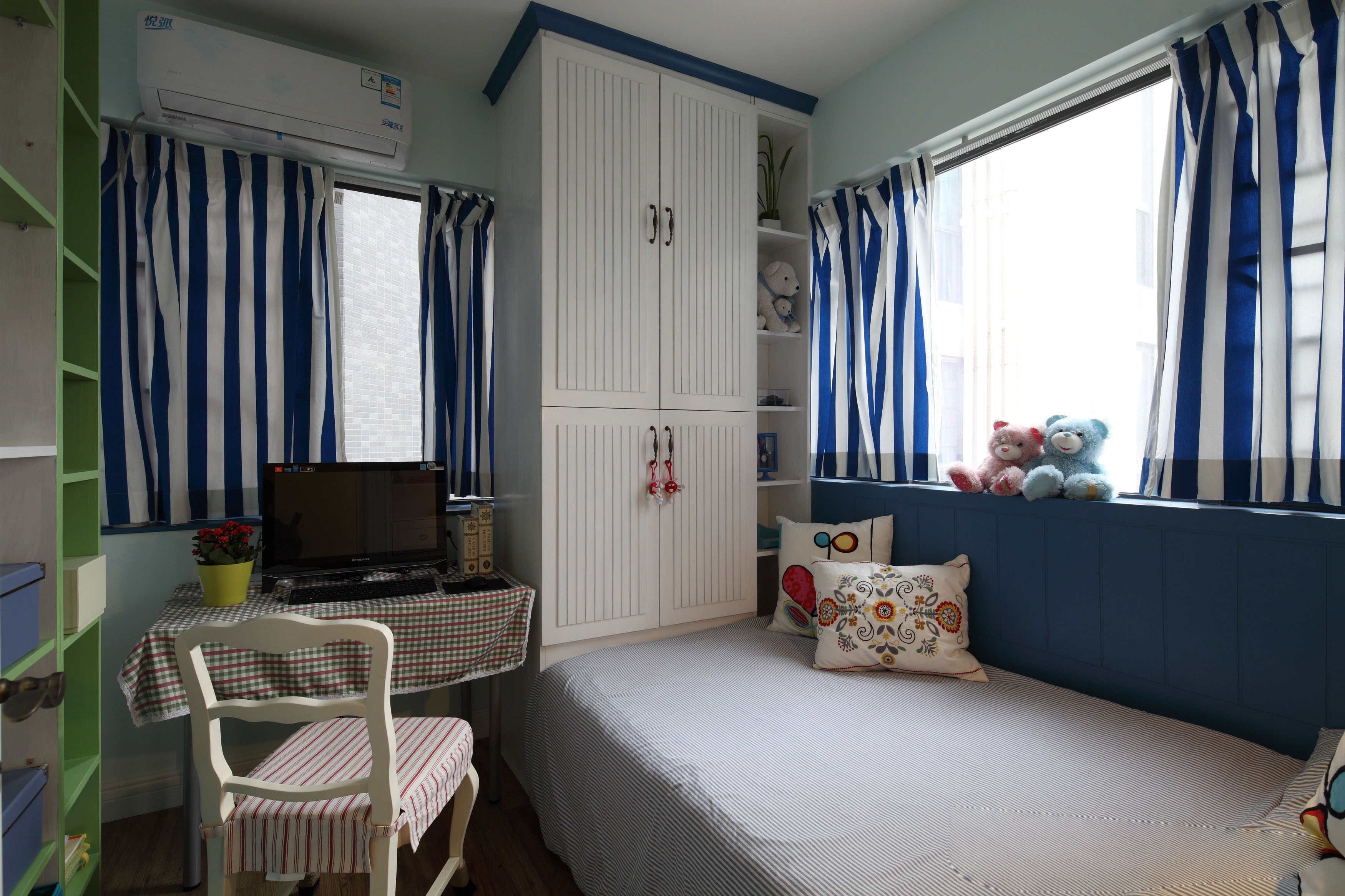 三居室装修,110平米装修,混搭风格,5-10万装修,榻榻米,蓝色