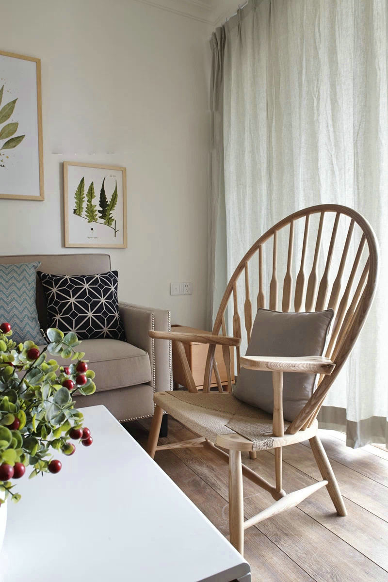 原木日式客厅实木椅装饰图