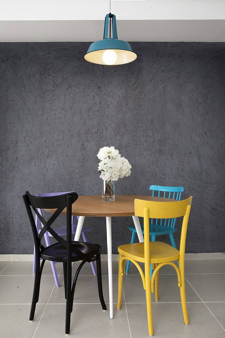 多彩以色列极简风格餐厅桌椅设计