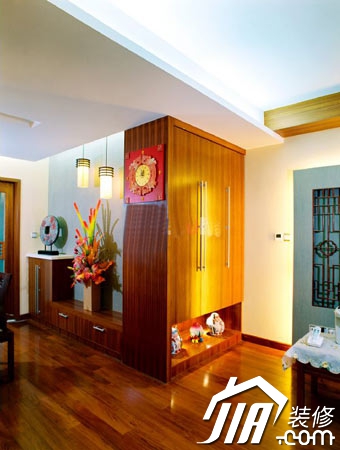 现代糅合中式 传统两室房处处彰显名族之风