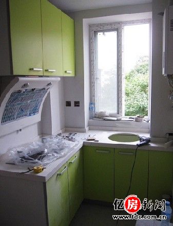 武汉某网友自曝厨房装修全过程 丑小鸭到白天鹅