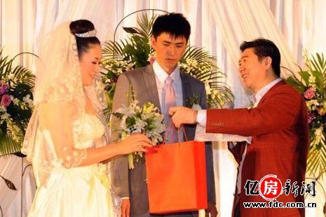 只为刘亚男王海川推荐 22图秀新婚美少妇复式婚