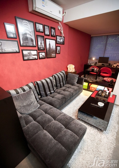 单身公寓的红黑张扬 30平简约美式设计