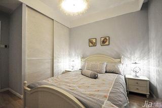现代简约风格三居室140平米以上卧室床图片