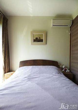 简约风格三居室130平米卧室床图片