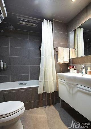 简约风格三居室130平米卫生间浴缸图片