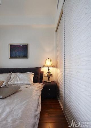 现代简约风格一居室60平米卧室床头柜图片