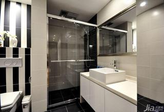 现代简约风格三居室黑白120平米主卫淋浴房定做