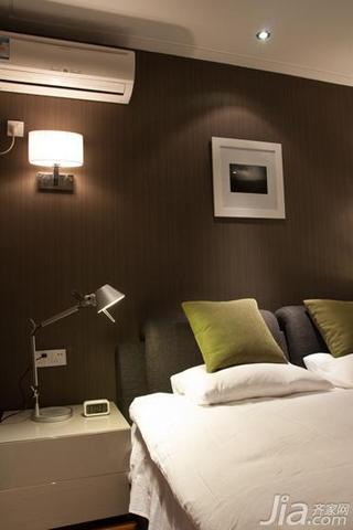 现代简约风格二居室70平米卧室背景墙灯具图片
